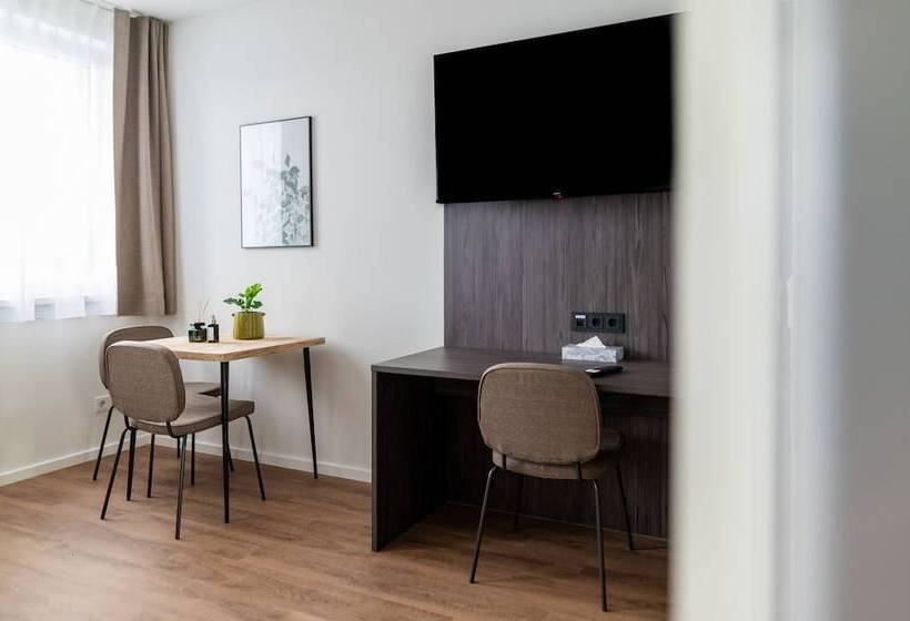 Limehome Bremerhaven Kantstraße