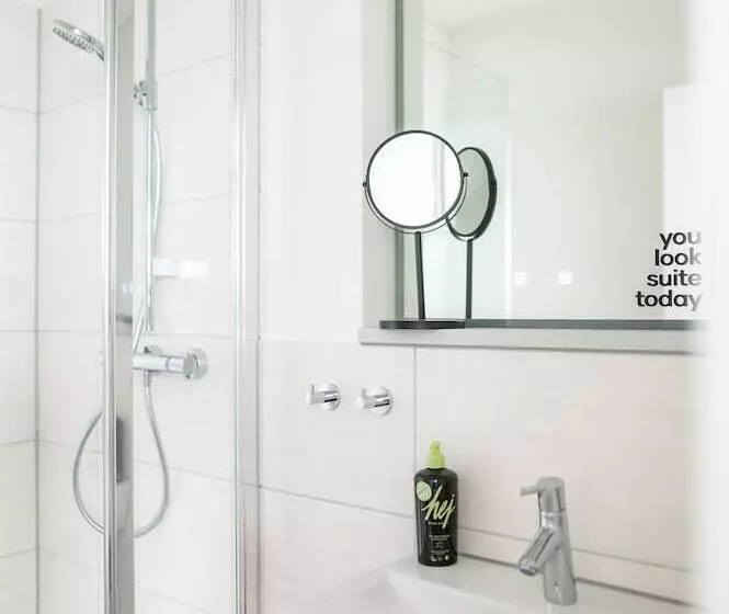 Limehome Bremerhaven Kantstraße