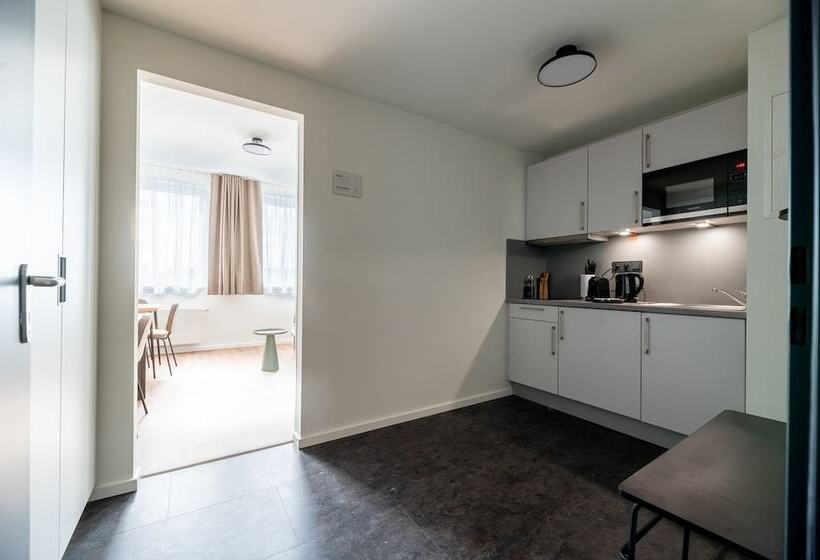 Limehome Bremerhaven Kantstraße