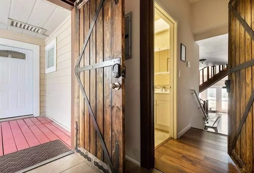 North Bay Mountains Cabins