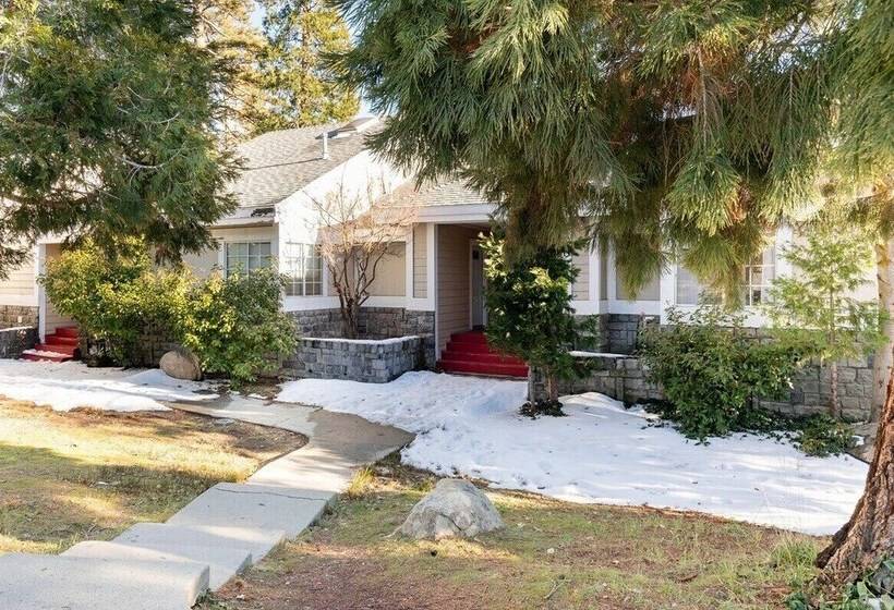 North Bay Mountains Cabins
