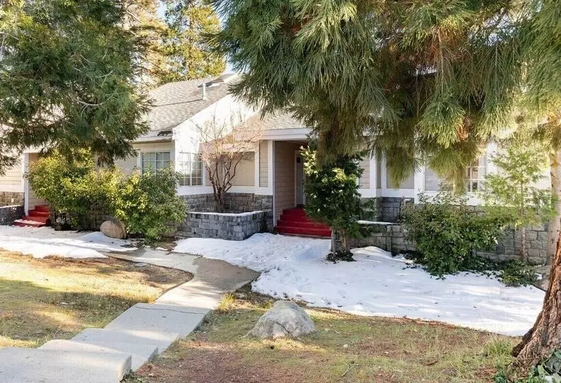 North Bay Mountains Cabins