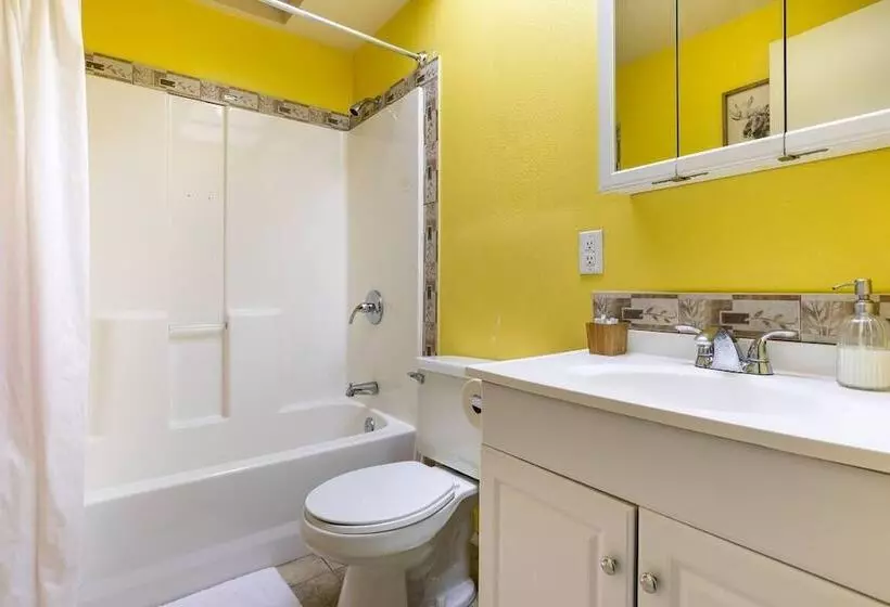 North Bay Mountains Cabins