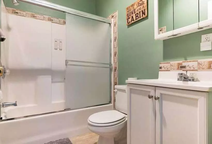 North Bay Mountains Cabins