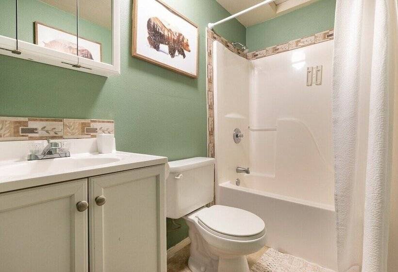 North Bay Mountains Cabins