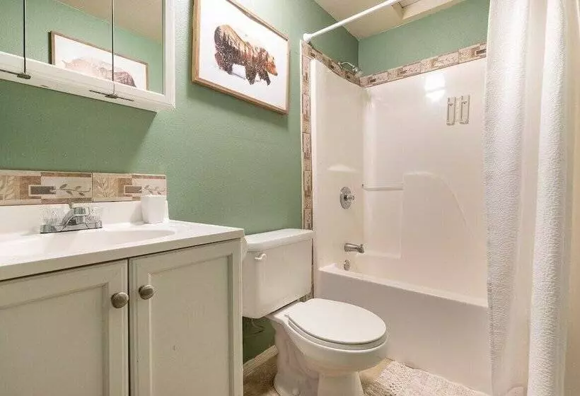 North Bay Mountains Cabins