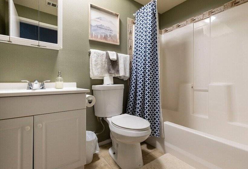 North Bay Mountains Cabins