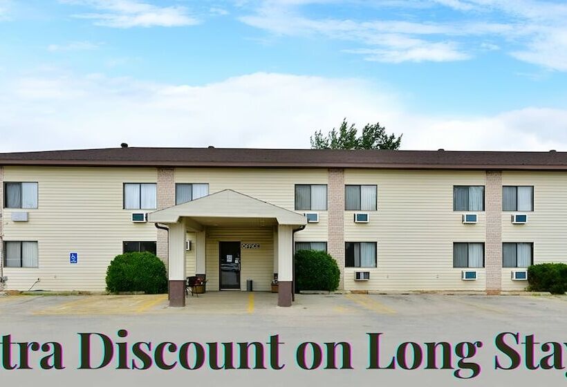 Oyo Hotel Pipestone Mn, Canterbury Park