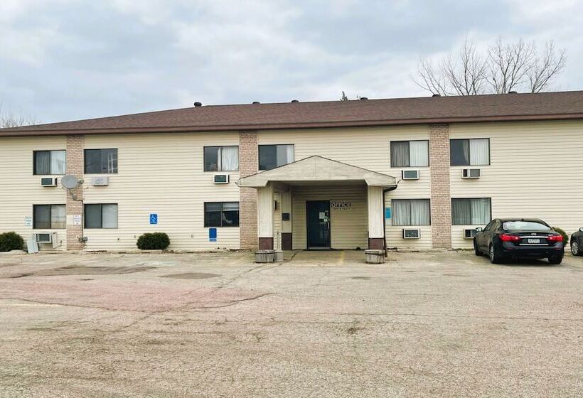 Oyo Hotel Pipestone Mn, Canterbury Park