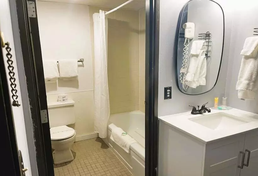 Oyo Hotel Pipestone Mn, Canterbury Park