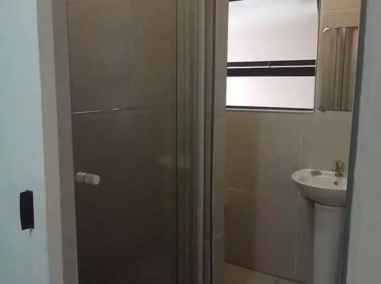 Majatalo Emampingeni Lodge