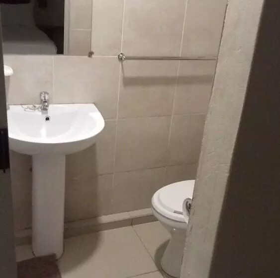 Majatalo Emampingeni Lodge