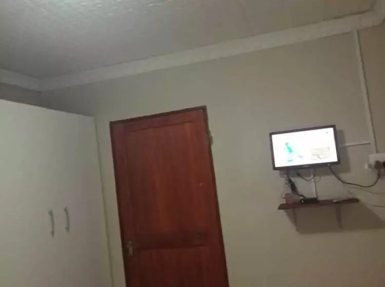 Majatalo Emampingeni Lodge