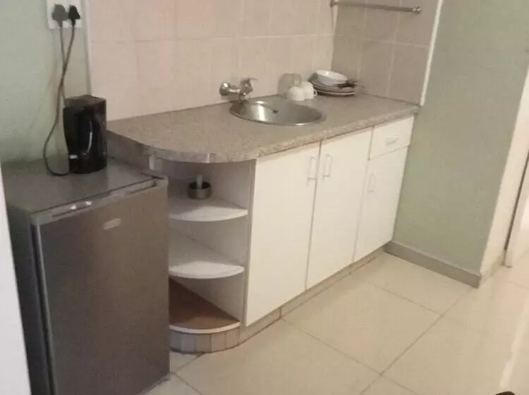 Majatalo Emampingeni Lodge