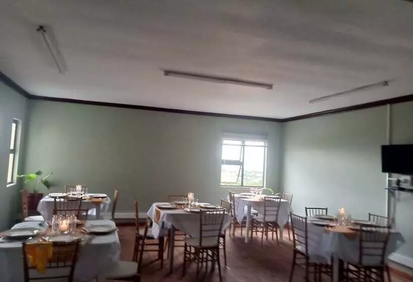 Majatalo Emampingeni Lodge