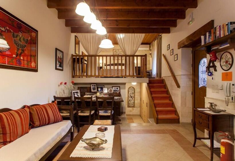 דירת נופש Charming 3 Bed House In Alfa