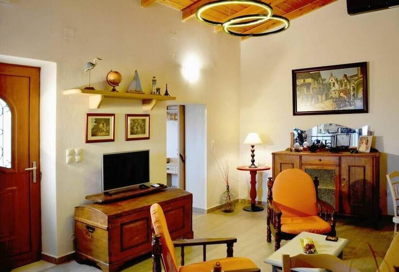 דירת נופש Charming 3 Bed House In Alfa