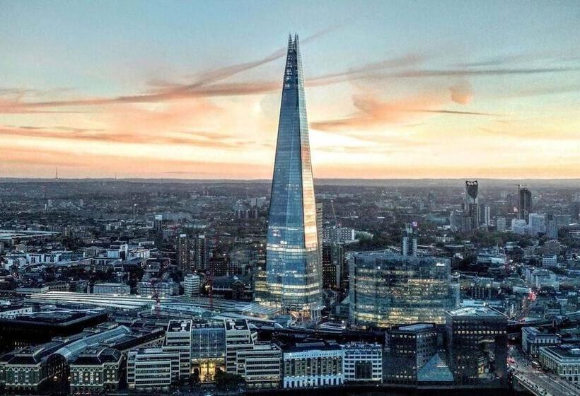 إقامة Modern Townhouse With Cinema Room In London Se1