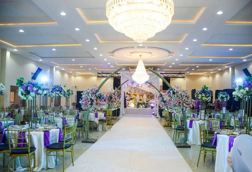 هتل Ikogosi Warm Springs Resort