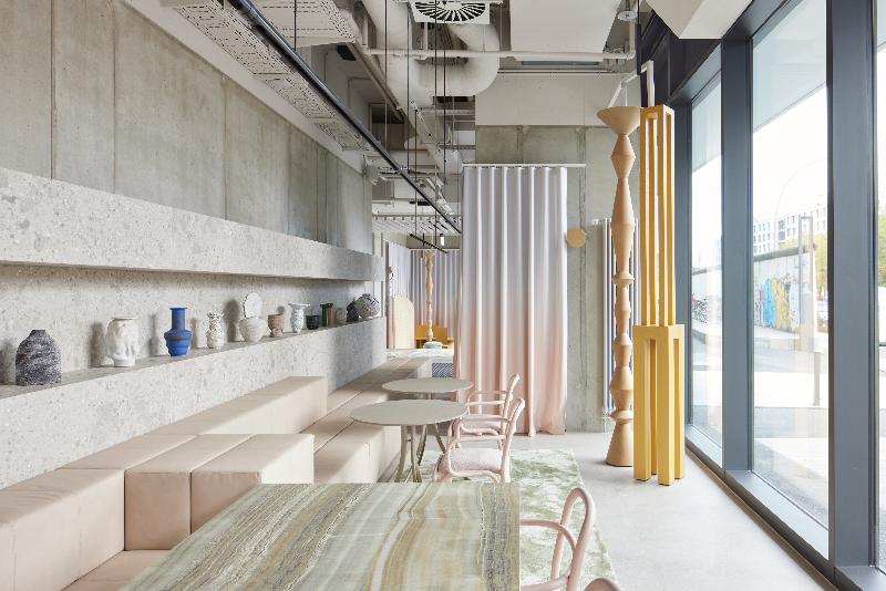 Hotel Locke At East Side Gallery