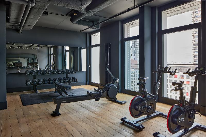 Hotel Locke At East Side Gallery