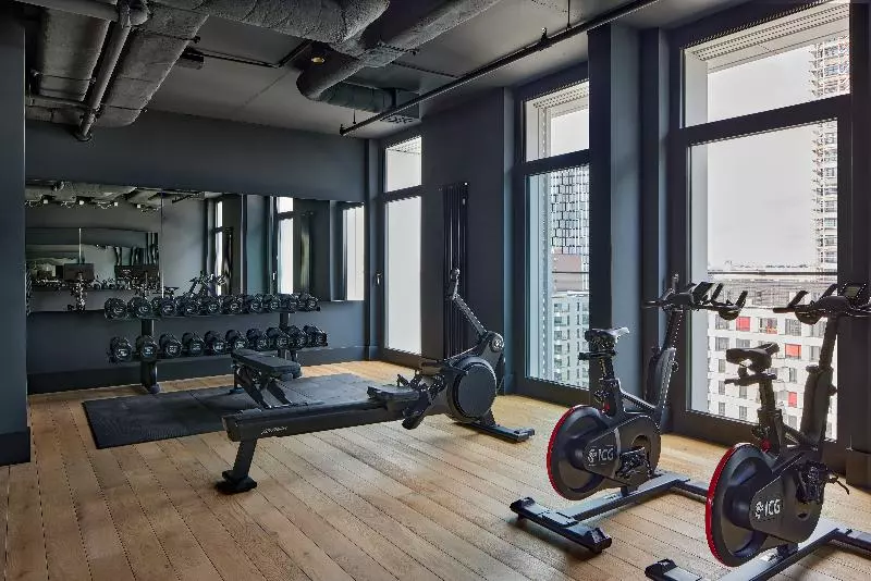 Hotelli Locke At East Side Gallery