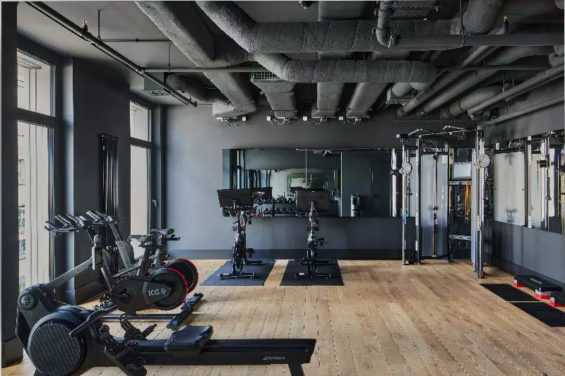 Hotelli Locke At East Side Gallery