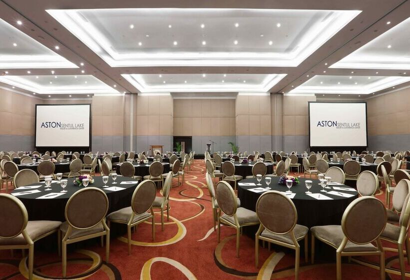 酒店 Aston Sentul Lake Resort & Conference Center