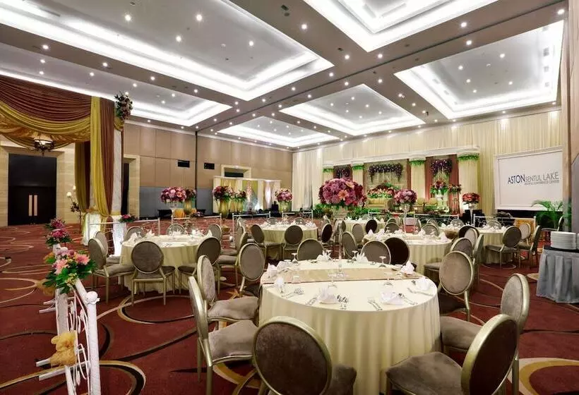 ホテル Aston Sentul Lake Resort & Conference Center