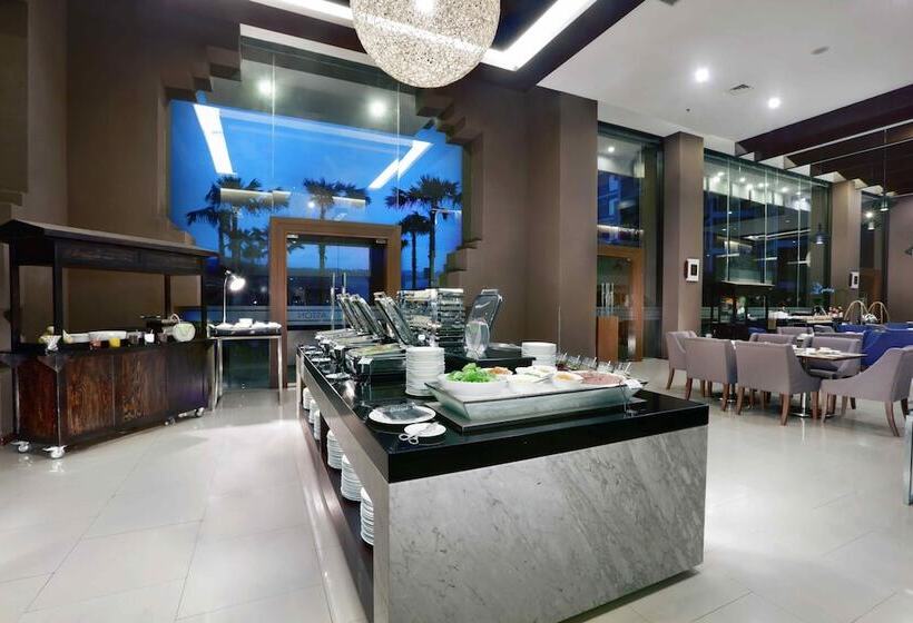 酒店 Aston Sentul Lake Resort & Conference Center