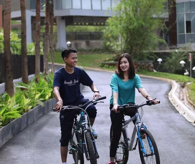 ホテル Aston Sentul Lake Resort & Conference Center