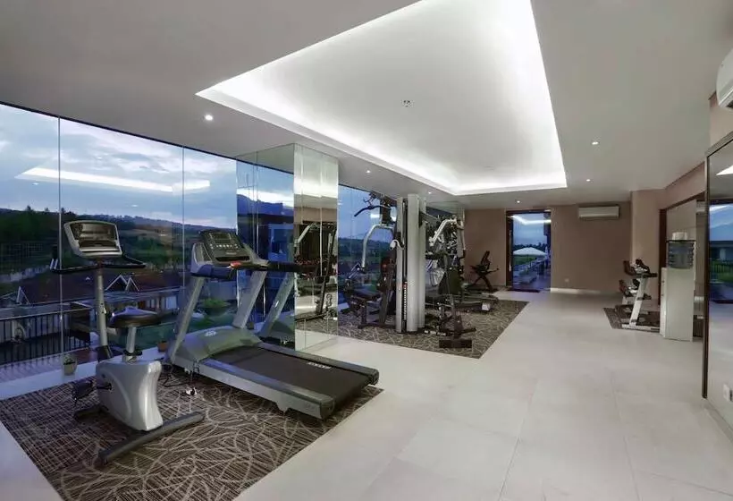 ホテル Aston Sentul Lake Resort & Conference Center