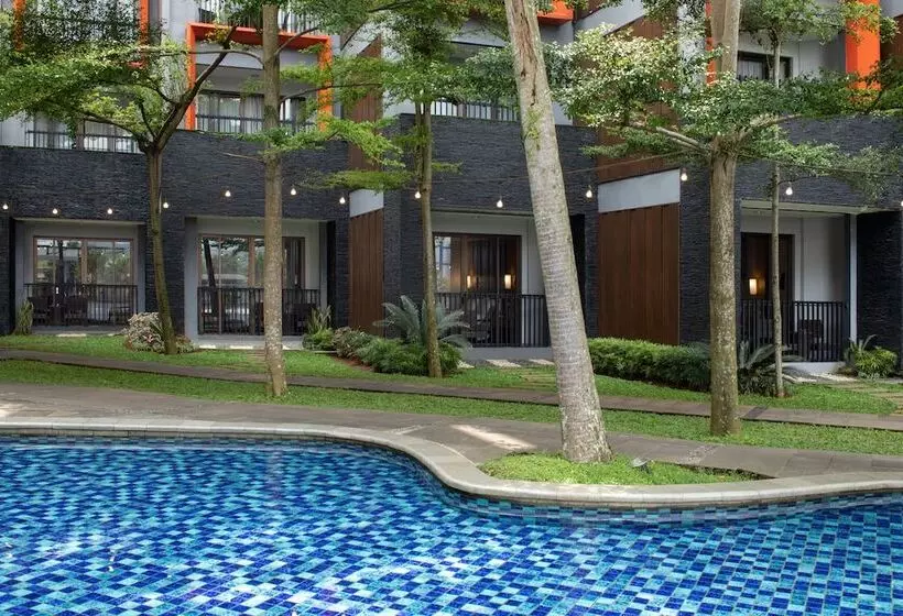 ホテル Aston Sentul Lake Resort & Conference Center