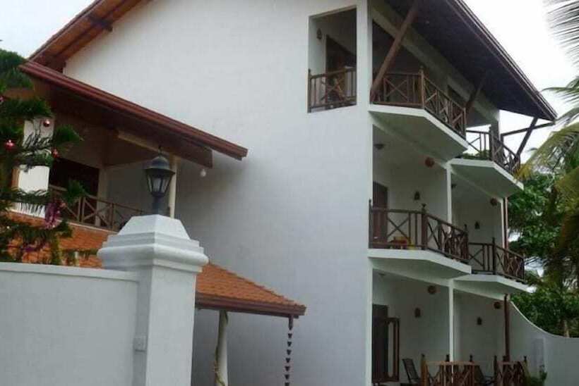 Hotel Aussie Swiss Beach Resort