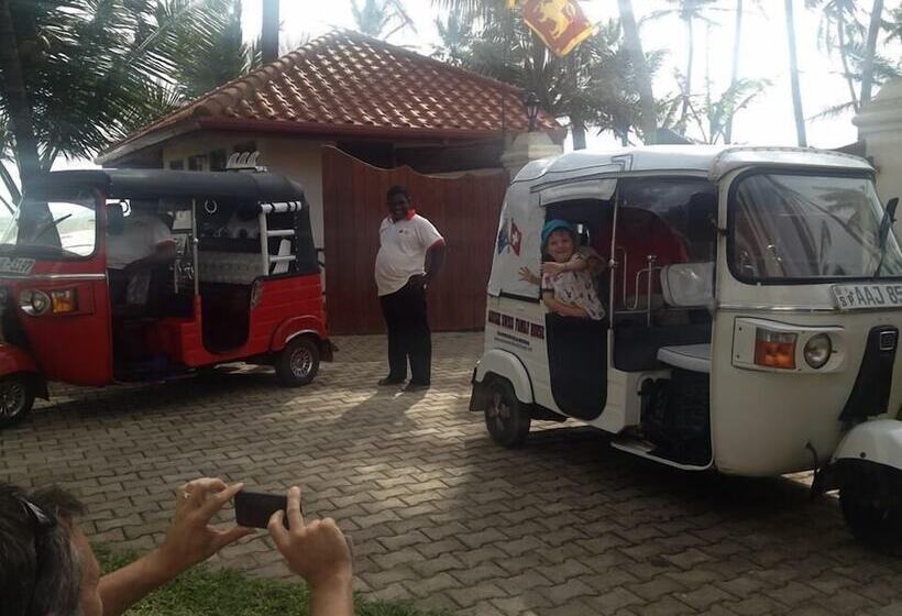 Hotel Aussie Swiss Beach Resort