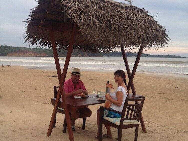 Hotel Aussie Swiss Beach Resort