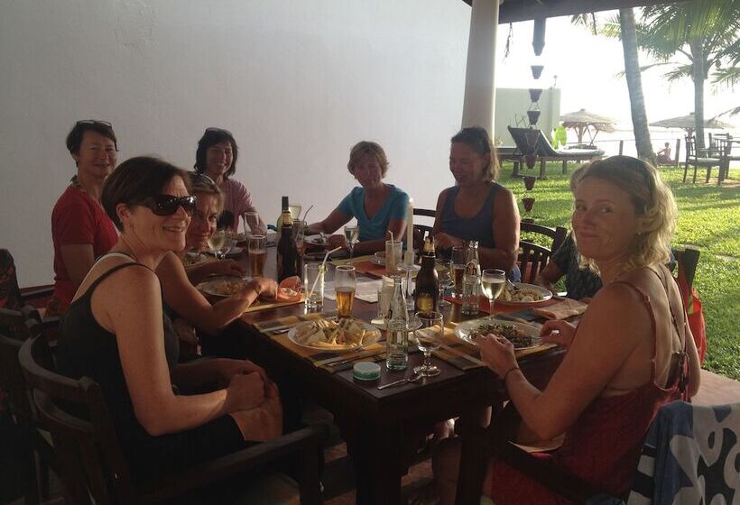 Hotel Aussie Swiss Beach Resort