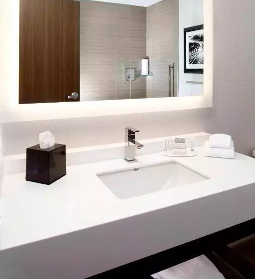 ホテル Courtyard By Marriott Akron Downtown