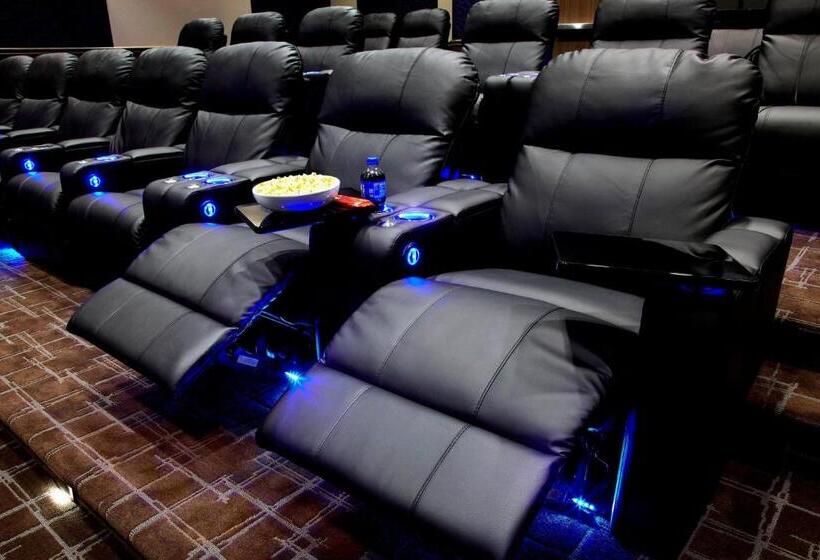 هتل Courtyard By Marriott Akron Downtown