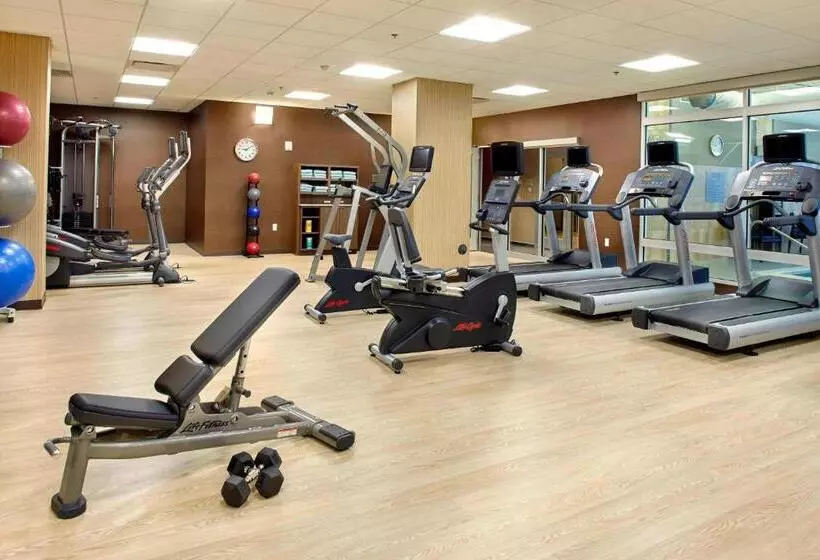 ホテル Courtyard By Marriott Akron Downtown
