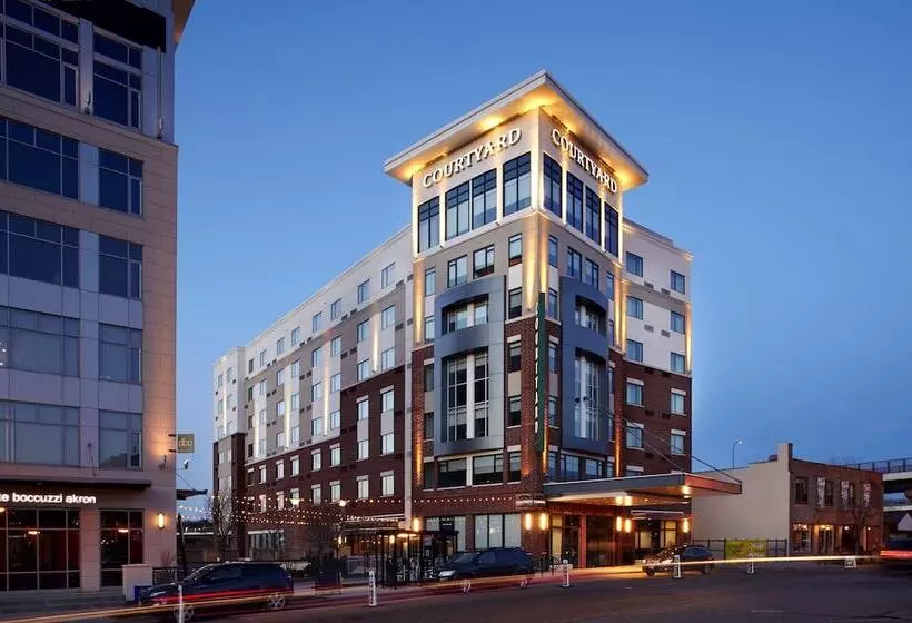 ホテル Courtyard By Marriott Akron Downtown