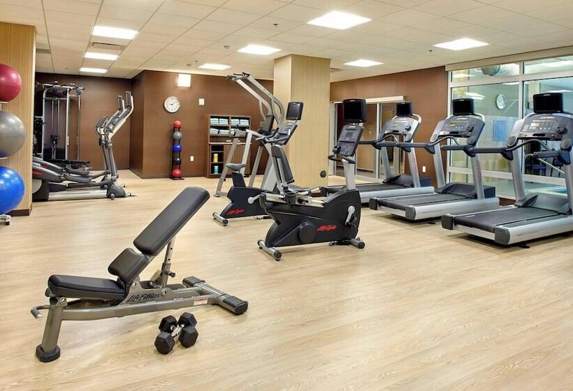 هتل Courtyard By Marriott Akron Downtown