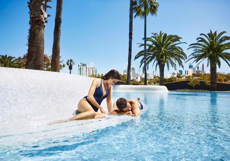 فندق Crown Towers Perth