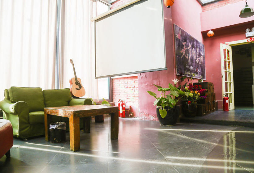 Hotel Home Youth Hostel