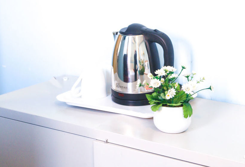 Hotel Home Youth Hostel