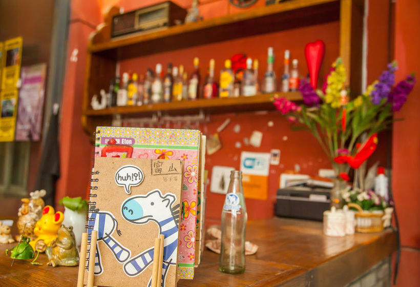 Hotel Home Youth Hostel