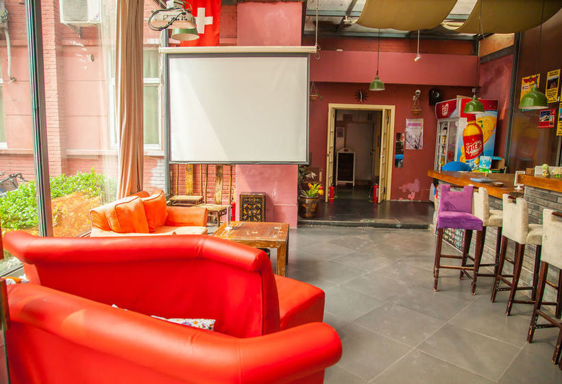 Hotel Home Youth Hostel