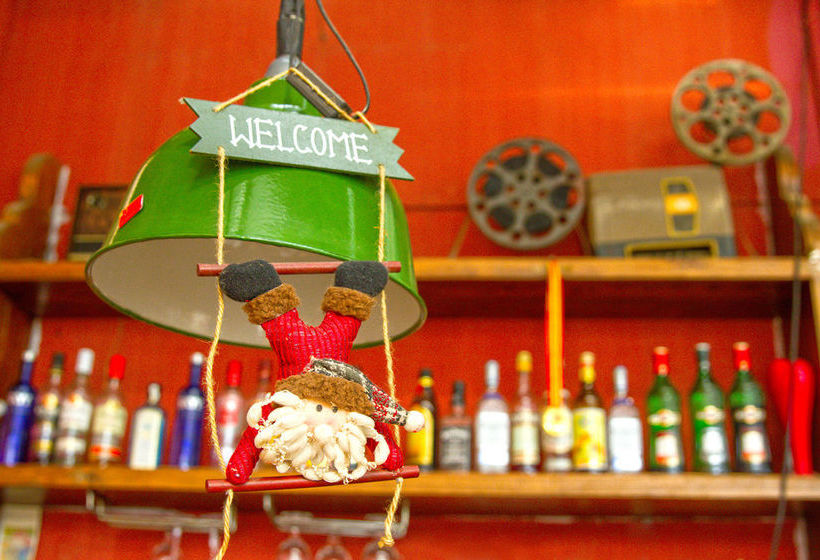 Hotel Home Youth Hostel