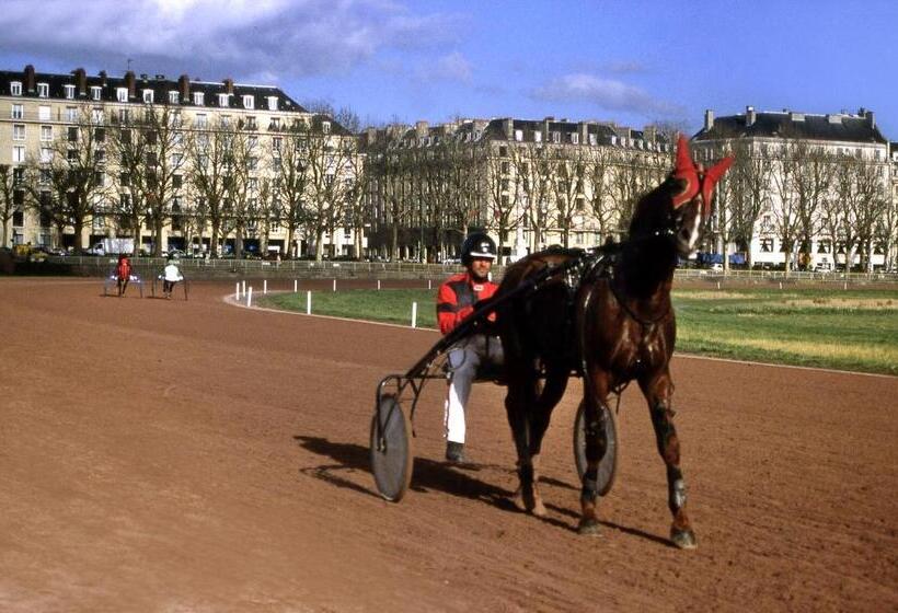בית מלון כפרי Ibis Budget Caen Mondeville