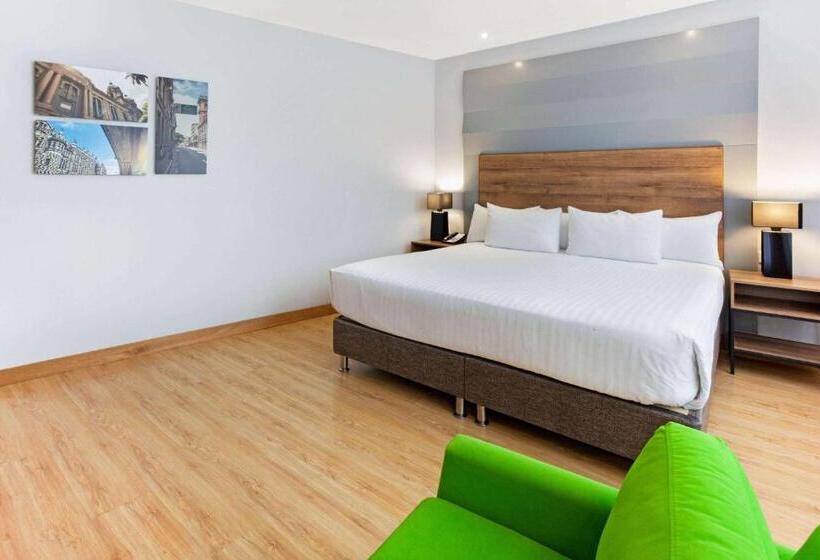 בית מלון כפרי La Quinta By Wyndham Medellin